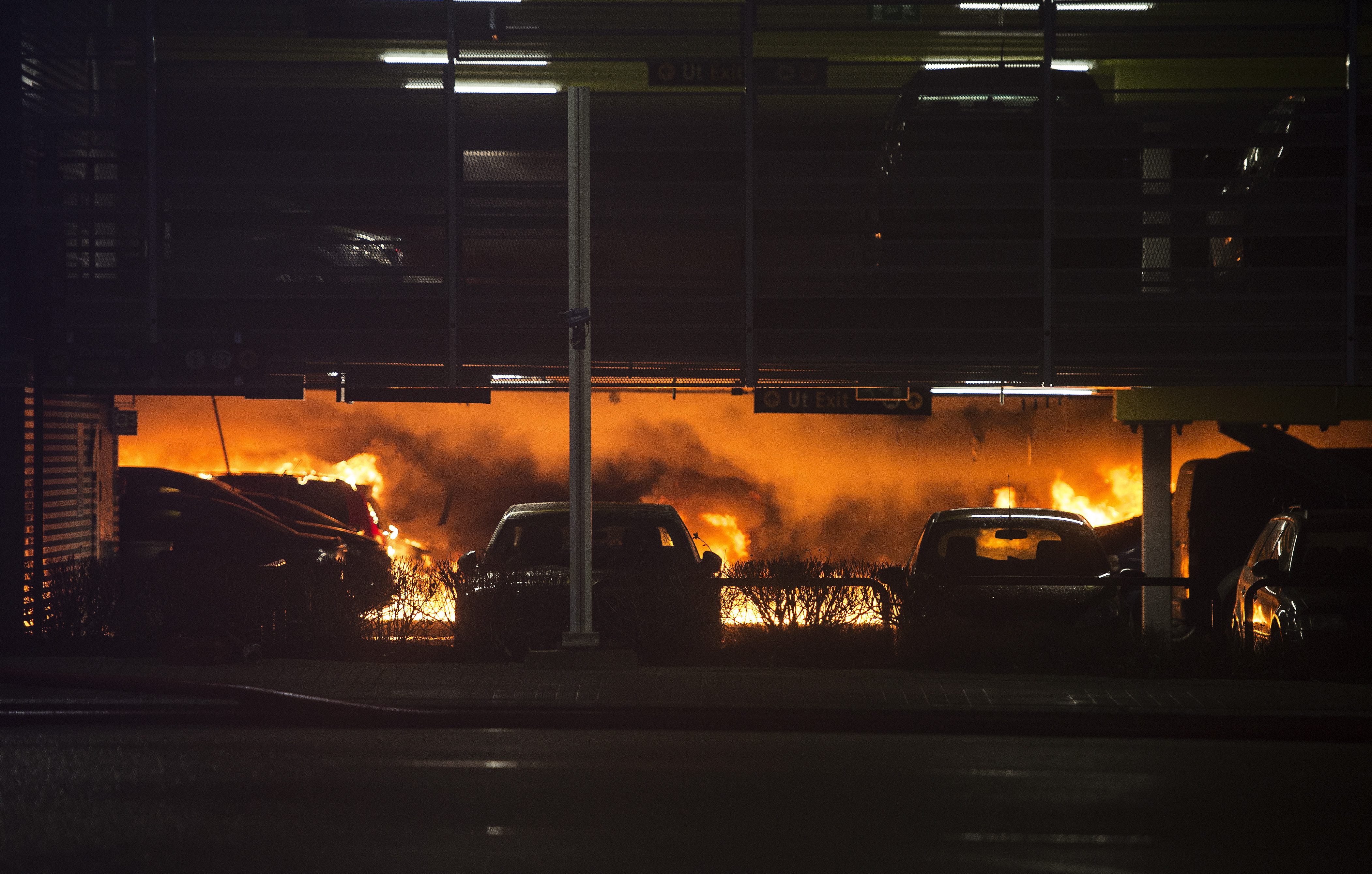 Brand i parkeringshus i Stavanger (Foto Carina Johansen/AP/Ritzau Scanpix)